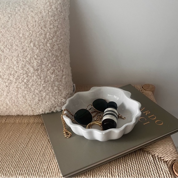 SOLD - Unique White Ceramic Shell Catchall / Serving Dish - Picture 1 of 5